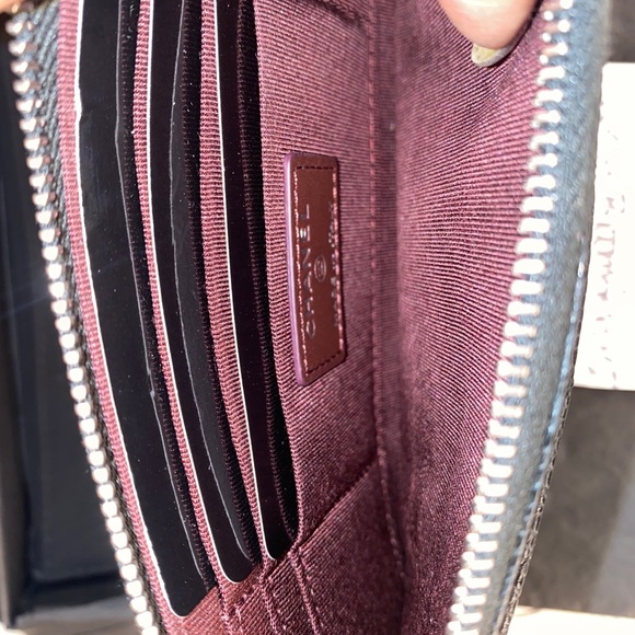 CHANEL zippy wallet BNIB- SOLD - Picture 4 of 8